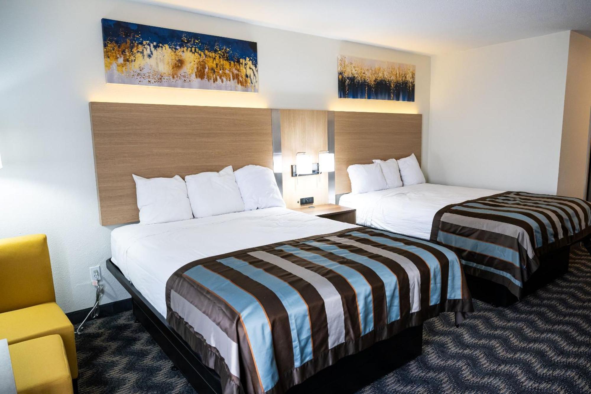 Baymont By Wyndham Greensboro/Coliseum Экстерьер фото